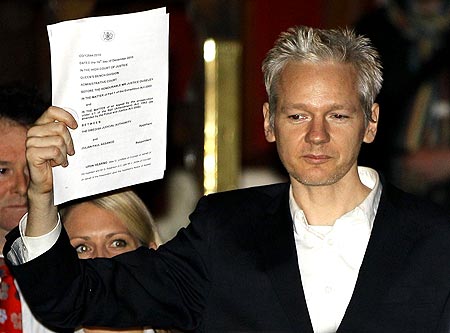 Julian Assange: A word of advice: Go to Gaol in Sweden. Go Directly to Sweden. Do not pass the sign at the airport “To US bound flights.” Do not ask your friends to collect £200,000.